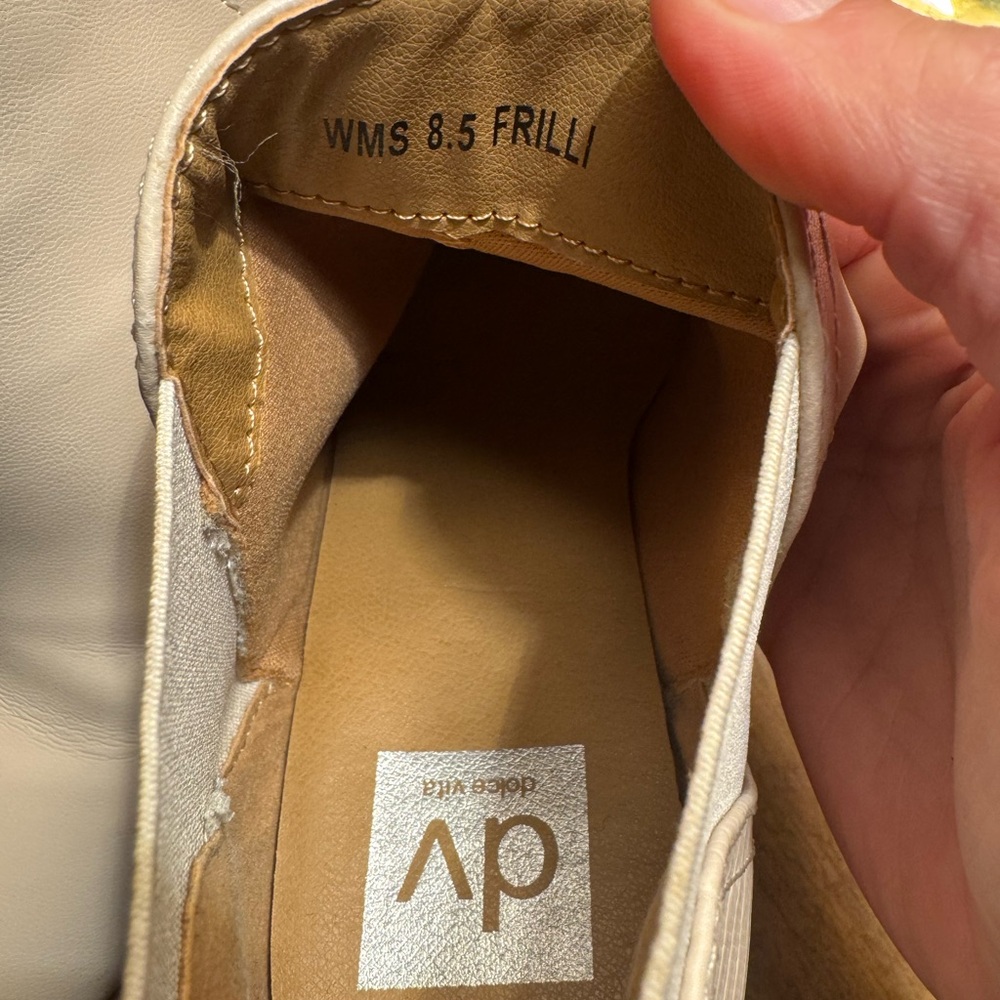 Dolce Vita Light Beige Ankle Booties - Picture 5 of 11